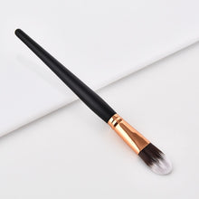 Load image into Gallery viewer, Black and bronze make up brushes