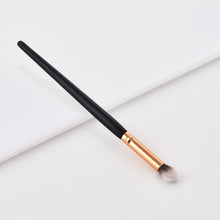 Load image into Gallery viewer, Black and bronze make up brushes