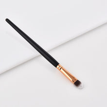 Load image into Gallery viewer, Black and bronze make up brushes